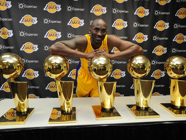 Visszavonult a Lakers legendás hátvédje