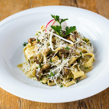 Vadgombás pappardelle parmezánnal 